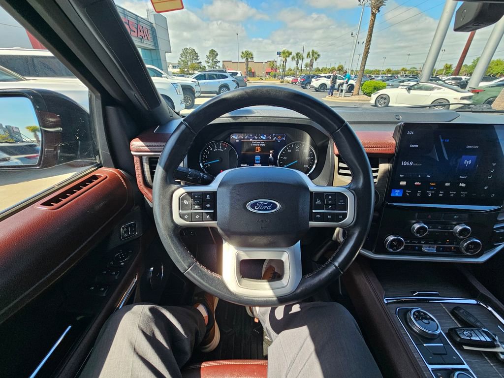 Used 2022 Ford Expedition Limited AWD/4WD image 24