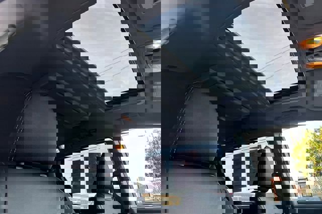 Used 2017 Toyota Sienna SE Premium image 22