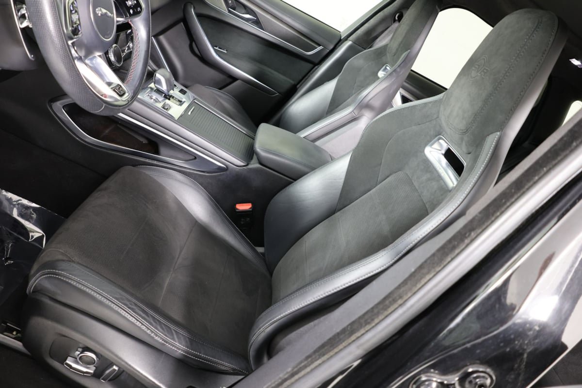 Used 2021 Jaguar F-PACE SVR AWD/4WD image 10