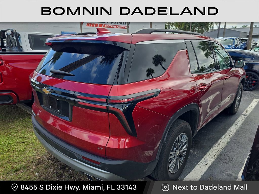 Used 2024 Chevrolet Traverse LT image 4