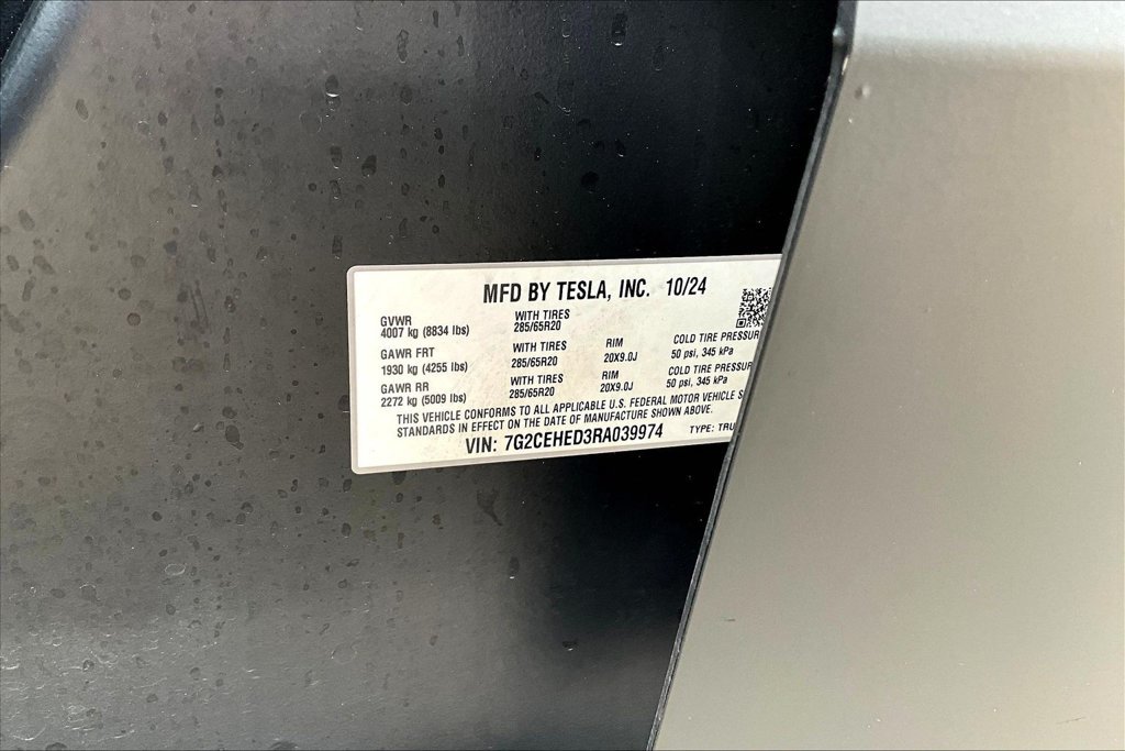 Used 2024 Tesla Cybertruck AWD Crew Cab image 19