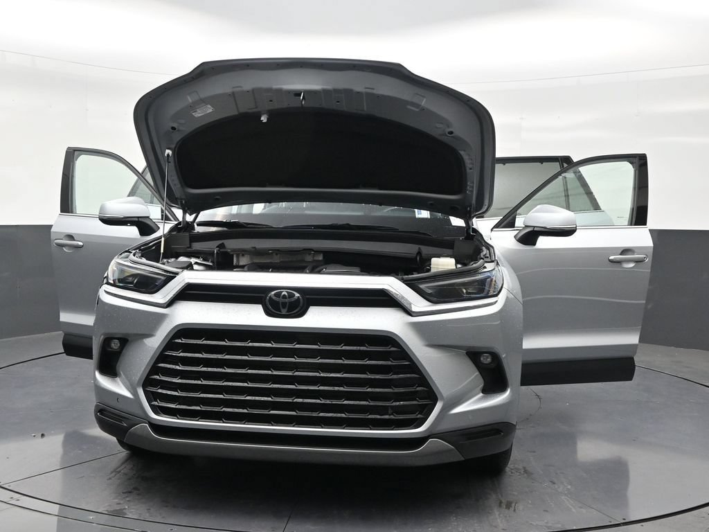 Used 2024 Toyota Grand Highlander FWD image 32