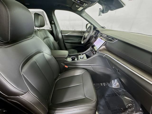 New 2025 Jeep Grand Cherokee Limited AWD/4WD image 28