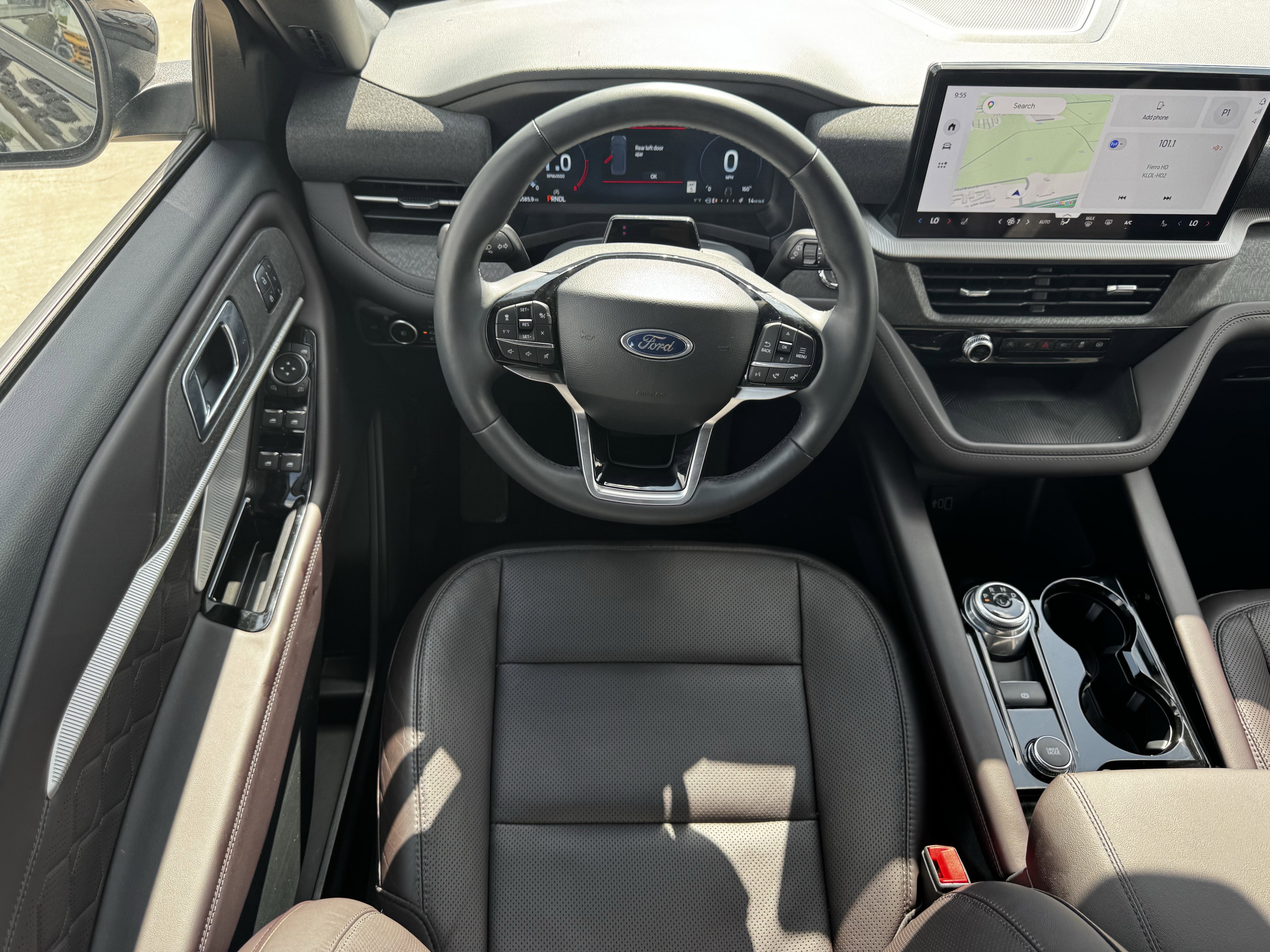 Used 2026 Ford Explorer Platinum w/ LUX Leather Package AWD/4WD image 15