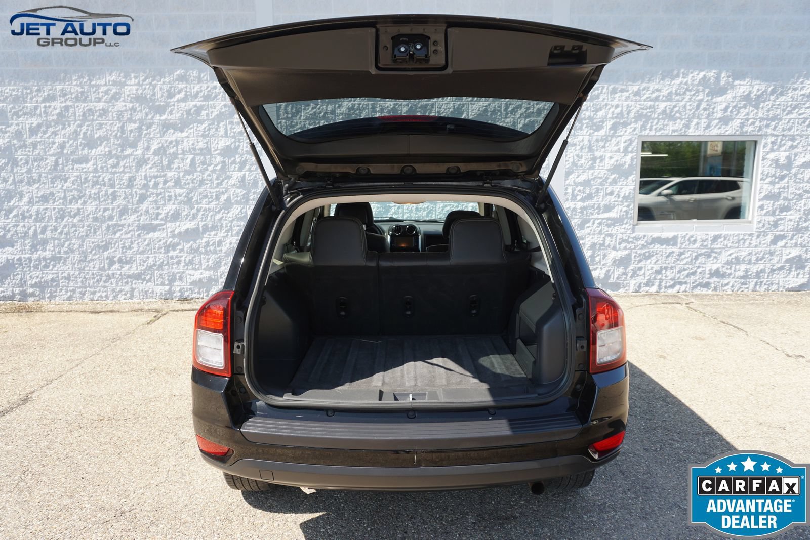 Used 2015 Jeep Compass Latitude AWD/4WD image 15
