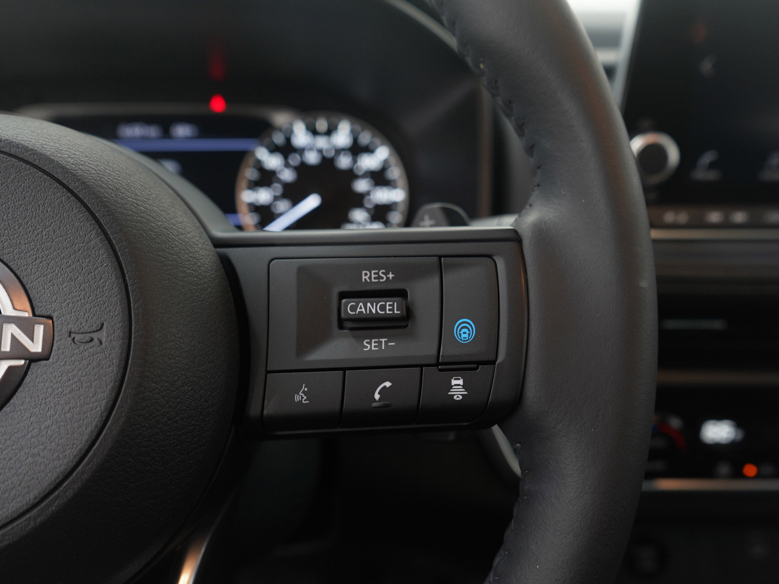 Used 2024 Nissan Rogue SV w/ SV Premium Package image 28