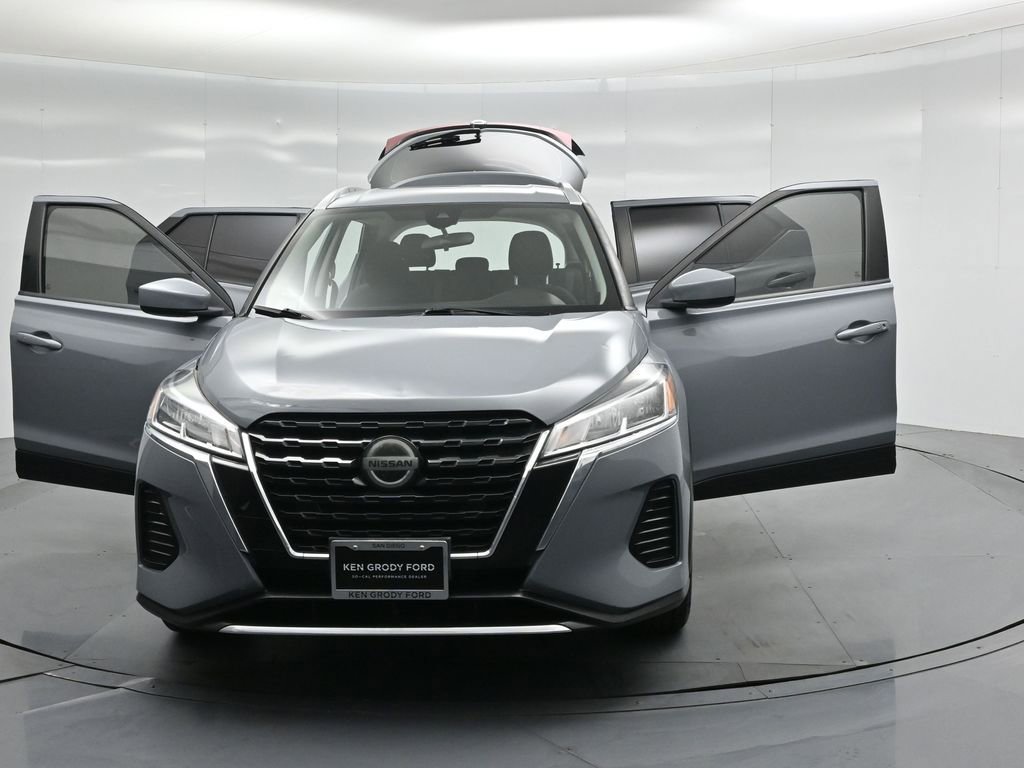 Used 2021 Nissan Kicks SV image 31