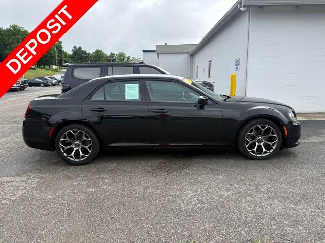 Used 2017 Chrysler 300 S RWD image 9