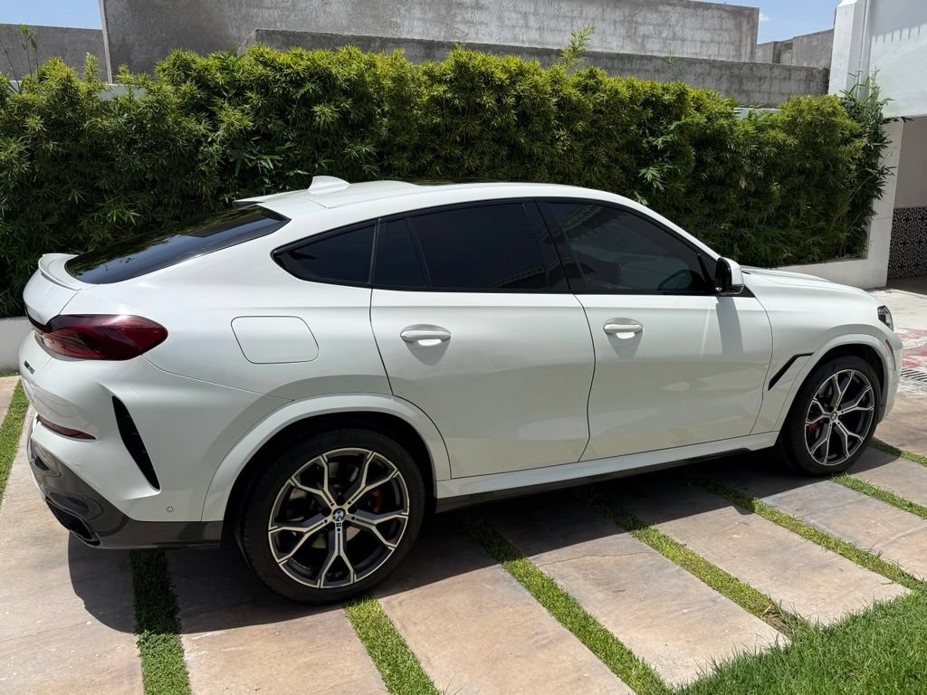 Used 2021 BMW X6 sDrive40i w/ M Sport Package RWD image 4