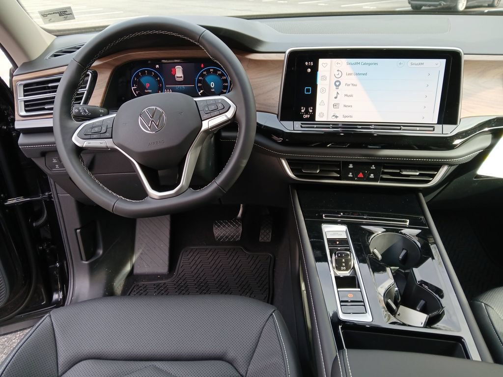 New 2026 Volkswagen Atlas SE FWD image 13