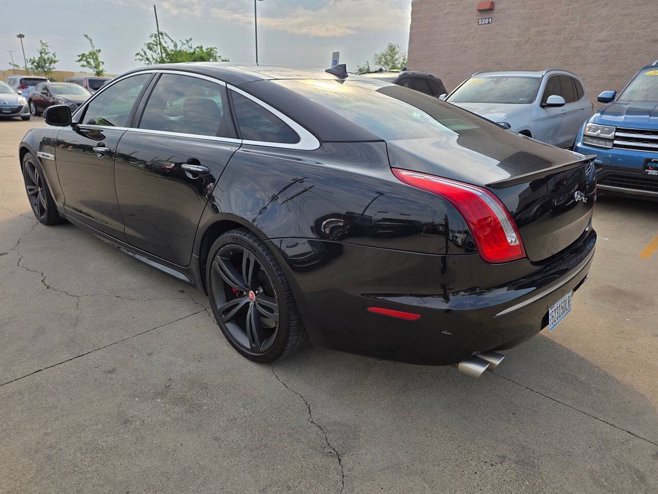 Used 2014 Jaguar XJ R LWB RWD image 7