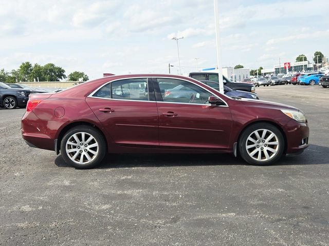 Used 2015 Chevrolet Malibu LT w/ Leather Package FWD image 2