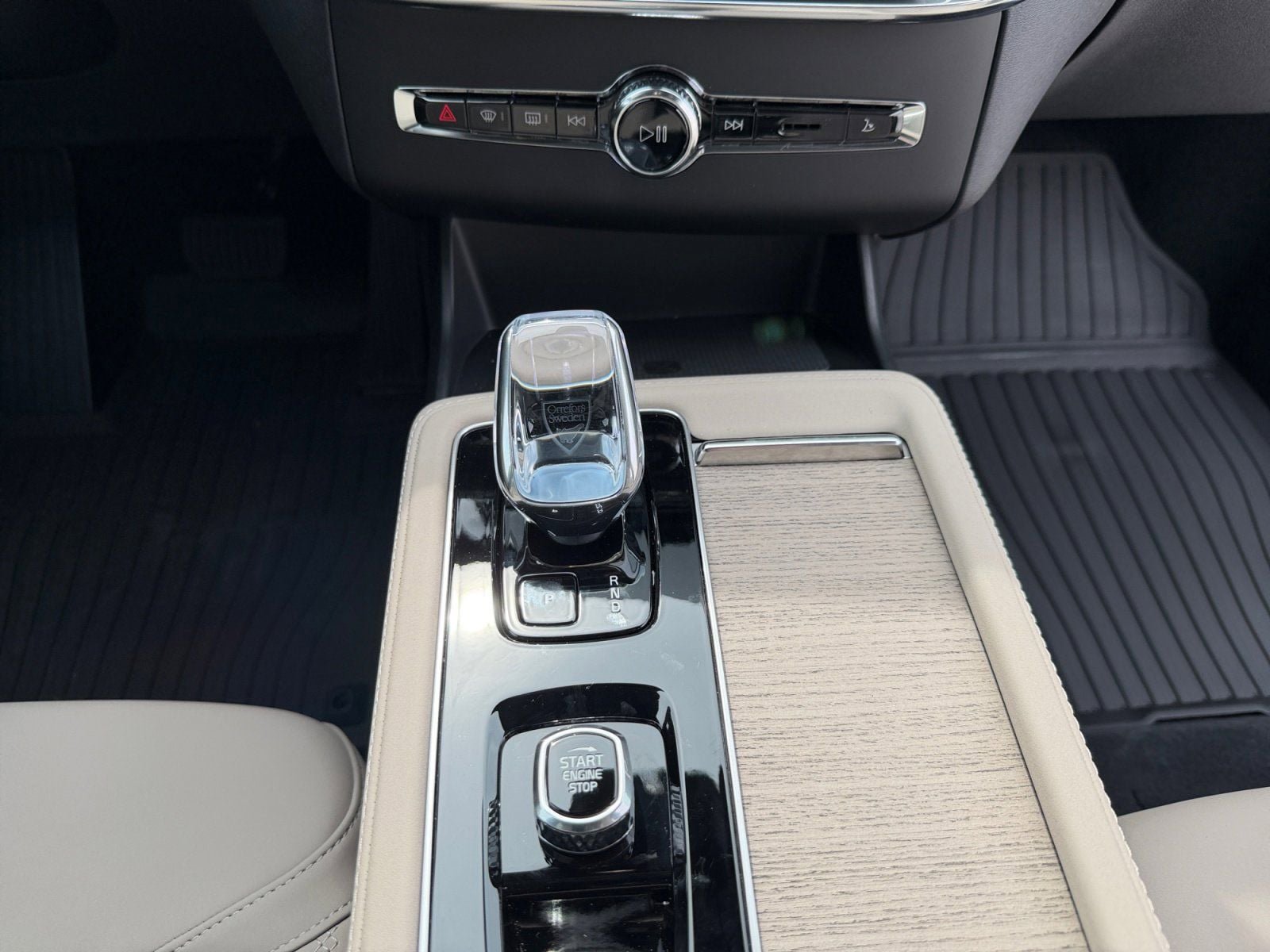 New 2026 Volvo XC90 T8 Core w/ Protection Package Premier AWD/4WD image 11