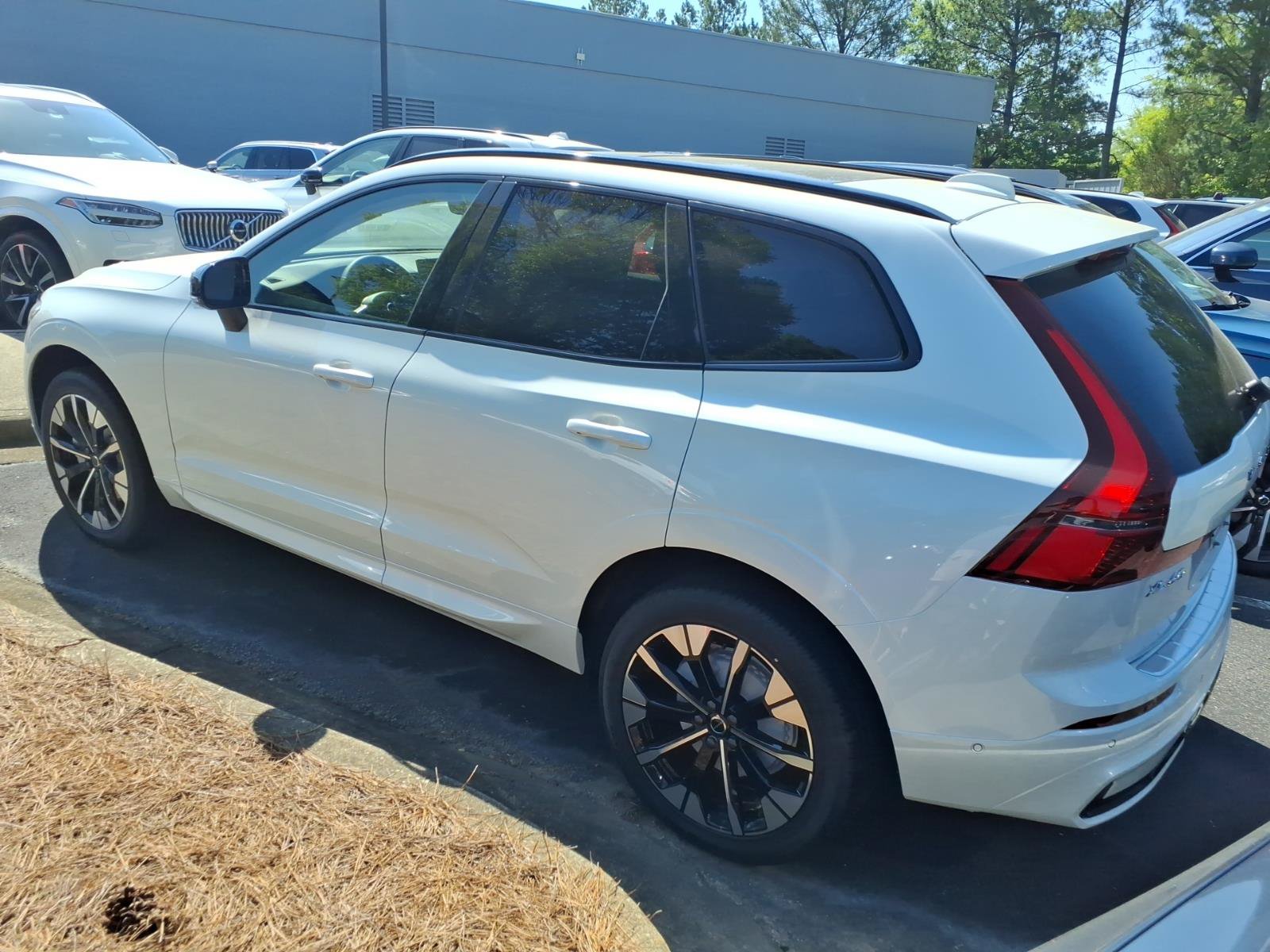 New 2026 Volvo XC60 B5 Plus w/ Protection Package Premier AWD/4WD image 7