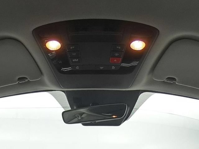 Used 2026 Kia Carnival FWD image 30