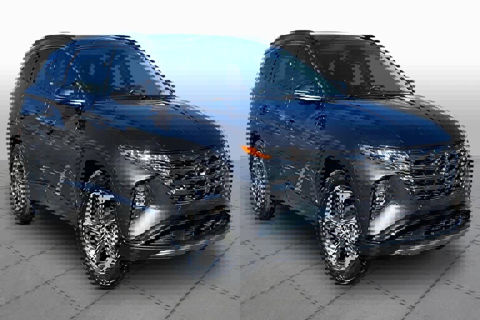 Used 2023 Hyundai Tucson Limited FWD image 3