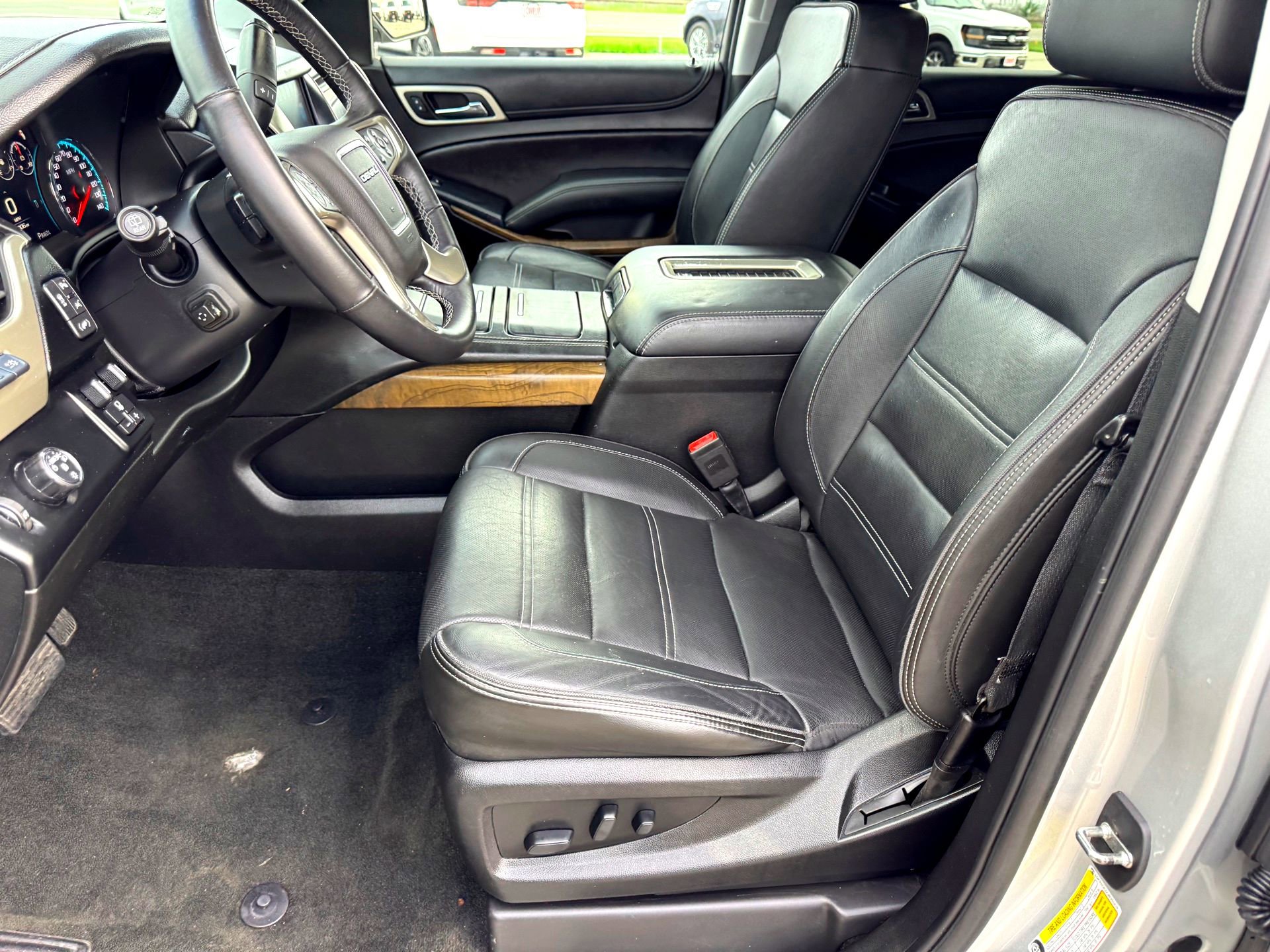 Used 2018 GMC Yukon Denali w/ Open Road Package image 12