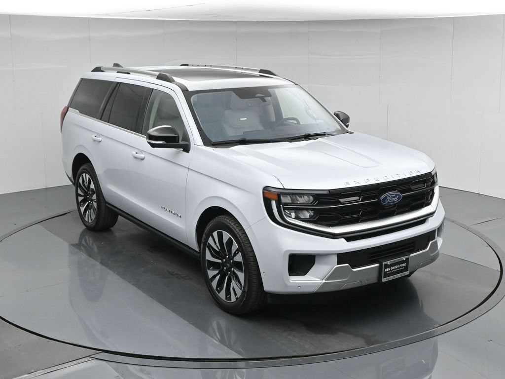 Used 2025 Ford Expedition Platinum w/ Driver's Package AWD/4WD image 46