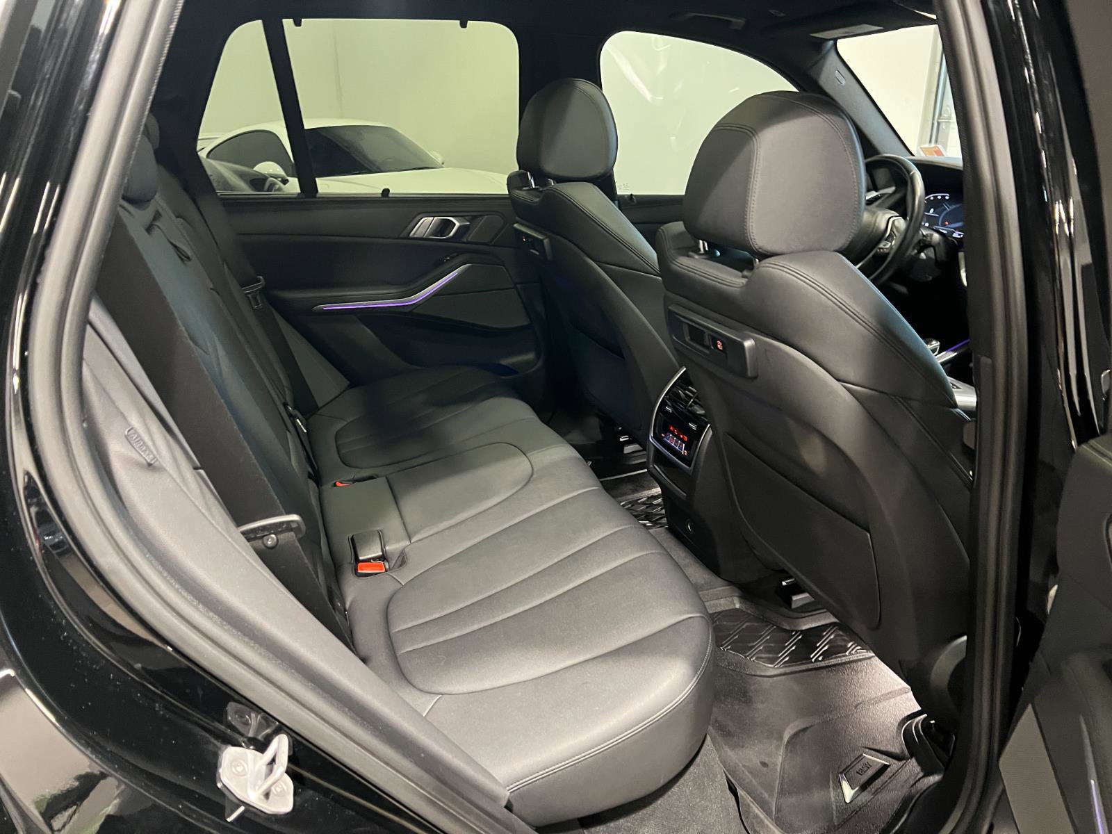 Used 2019 BMW X5 xDrive40i w/ Premium Package 2 AWD/4WD image 39