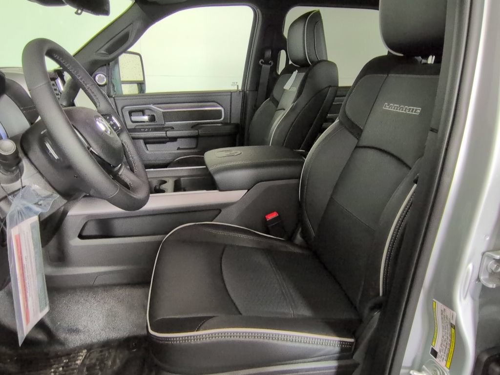 New 2026 RAM 5500 Tradesman AWD/4WD image 10