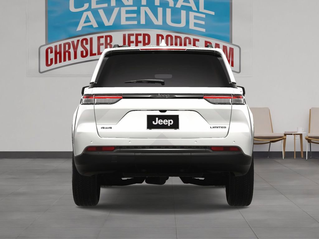 New 2024 Jeep Grand Cherokee Limited w/ Black Appearance Package AWD/4WD image 10