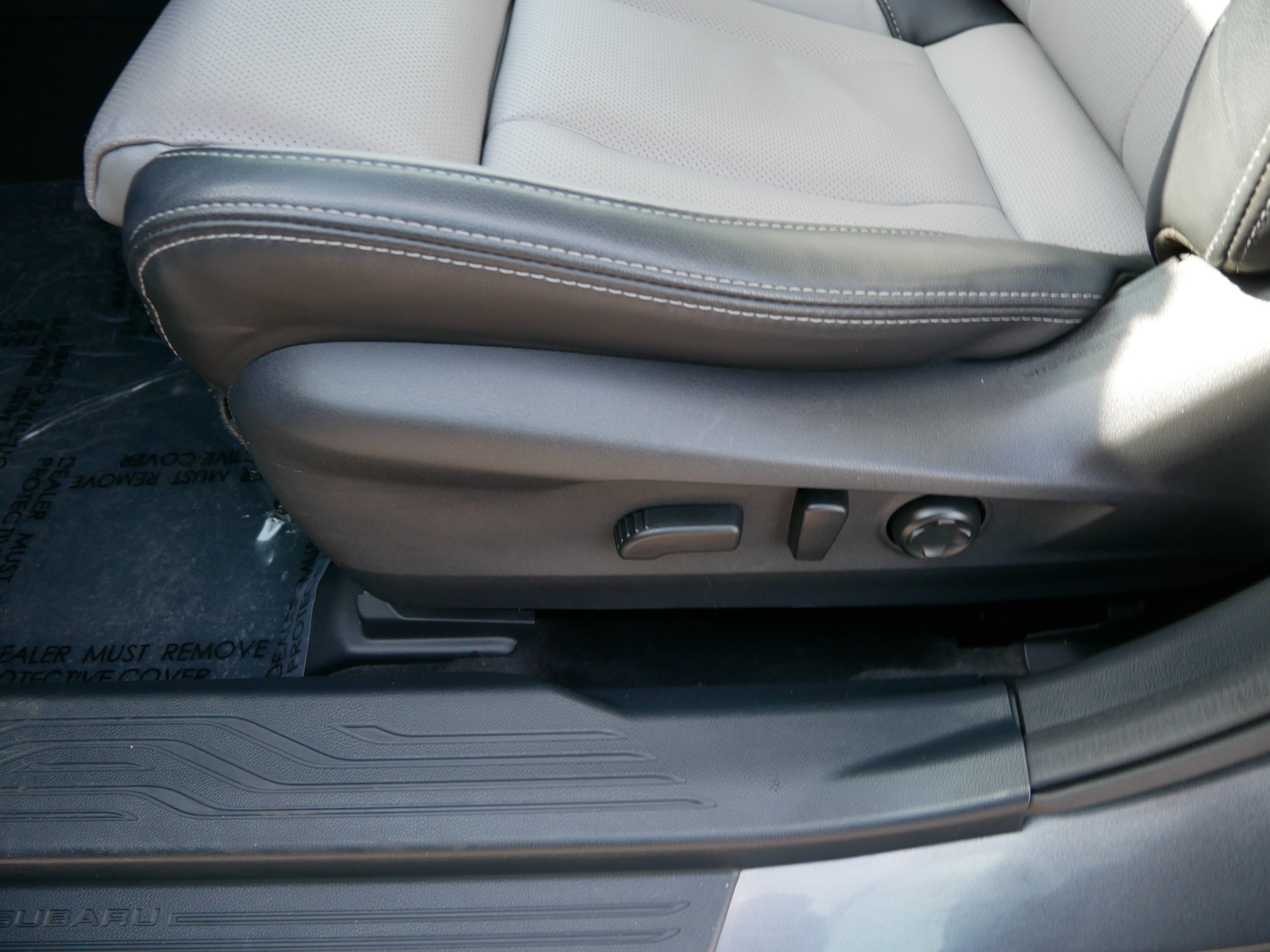 Used 2023 Subaru Outback Limited image 19