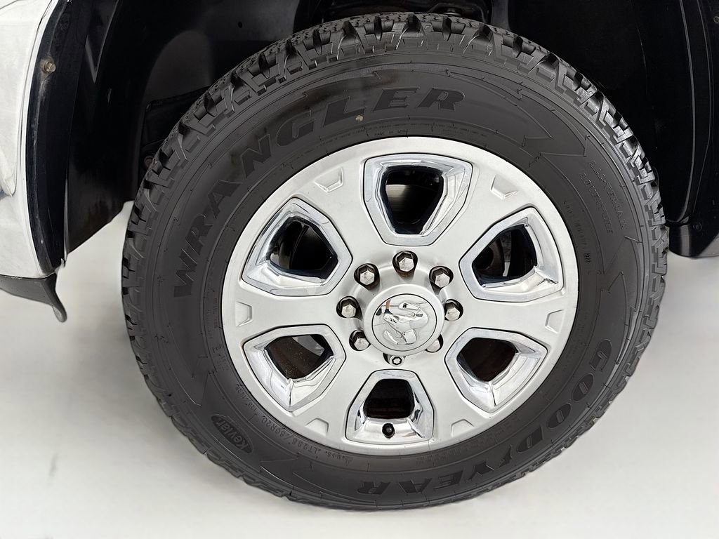 Used 2014 RAM 3500 Laramie image 29