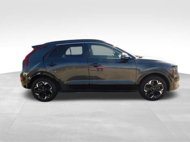 Used 2024 Kia Niro Wind w/ Wind Preserve Package image 9