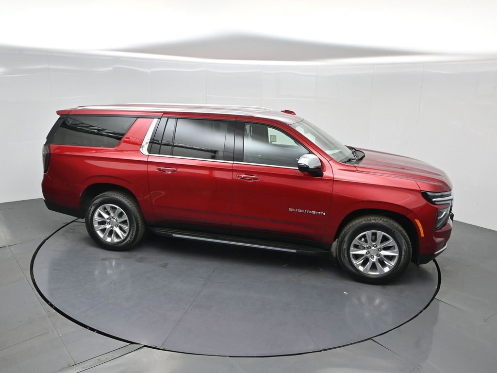 Used 2025 Chevrolet Suburban Premier image 30