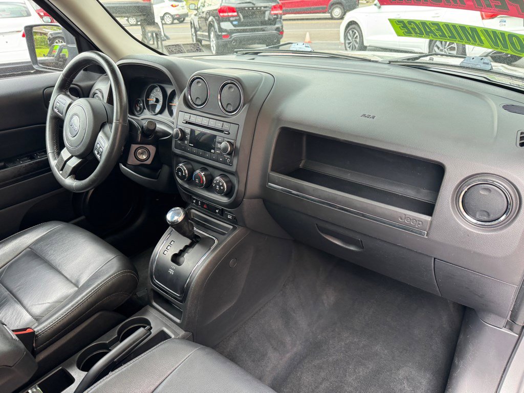 Used 2015 Jeep Patriot High Altitude AWD/4WD image 14