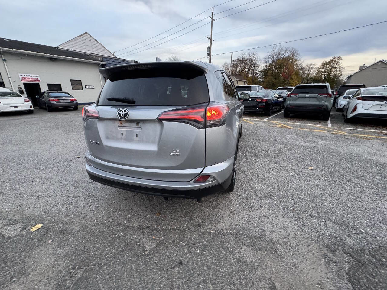 Used 2018 Toyota RAV4 LE w/ All Weather Liner Package image 11