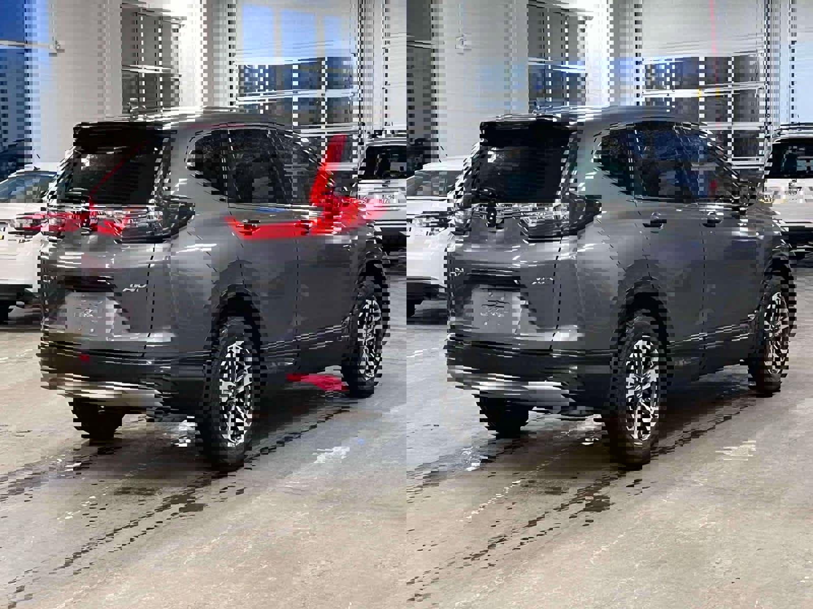 Used 2018 Honda CR-V LX image 5