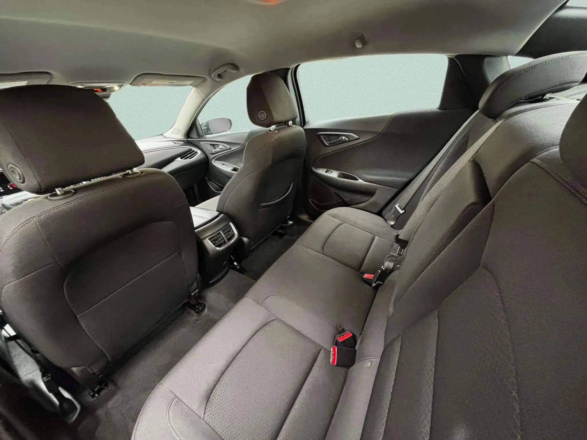 Used 2023 Chevrolet Malibu LT image 15