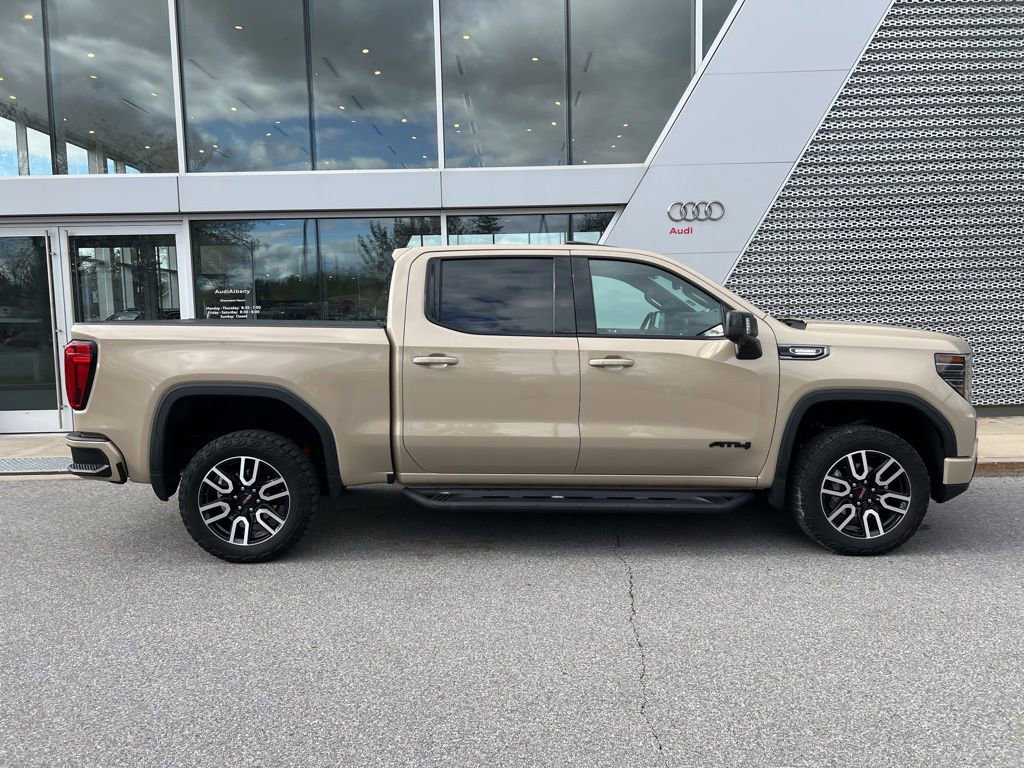 Used 2023 GMC Sierra 1500 AT4 w/ AT4 Premium Package AWD/4WD image 18