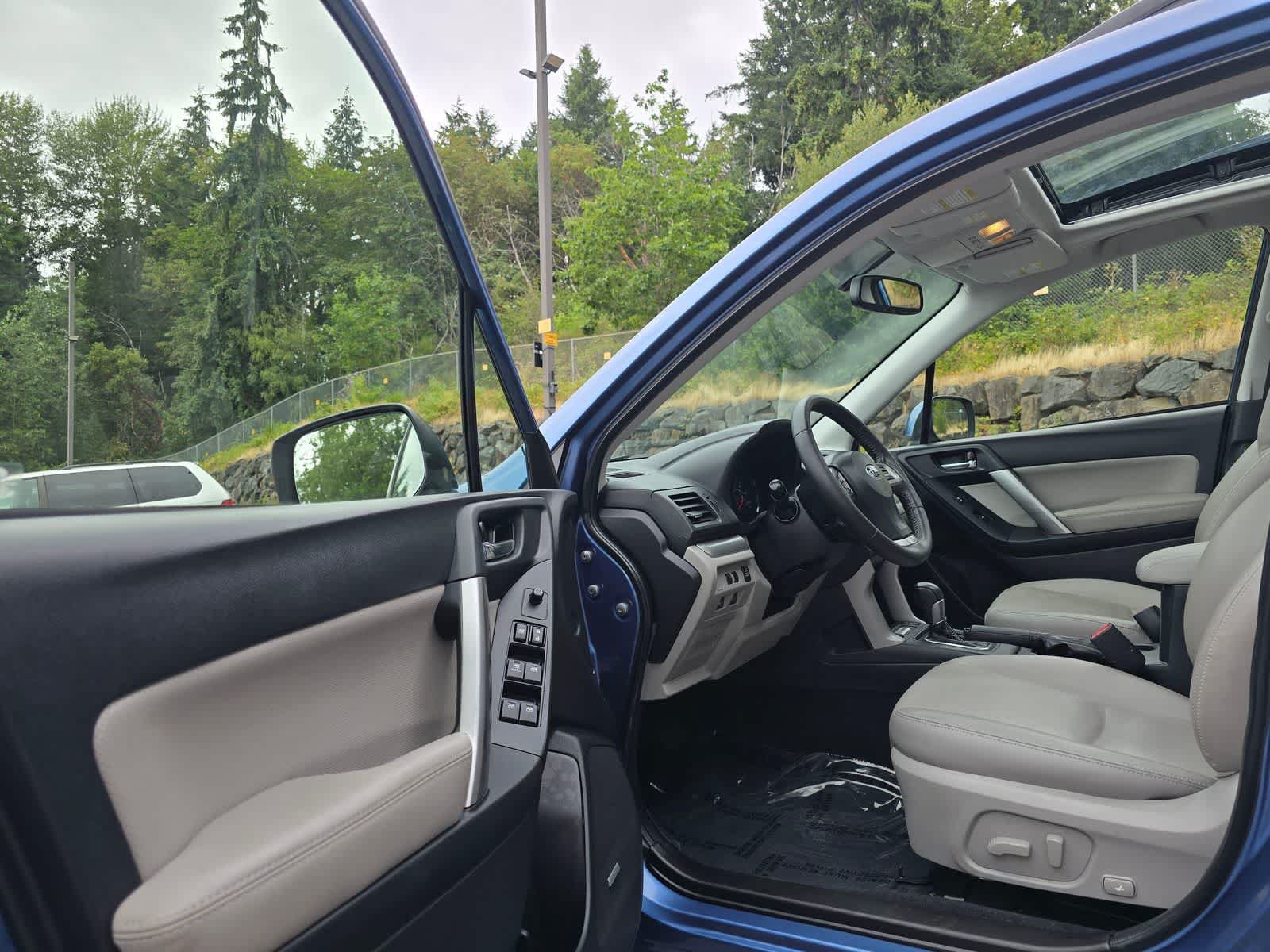 Used 2015 Subaru Forester 2.5i Touring AWD/4WD image 21