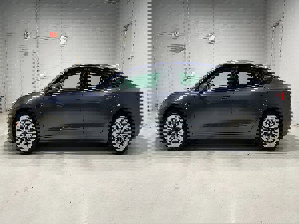 Used 2022 Tesla Model 3 Long Range image 16
