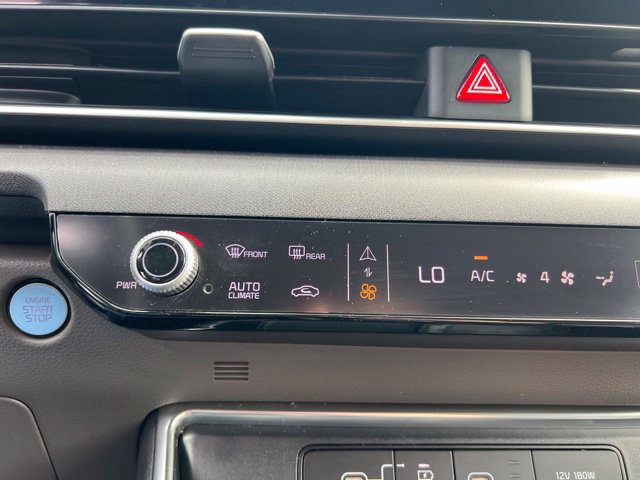 Certified 2025 Kia Carnival EX FWD image 24