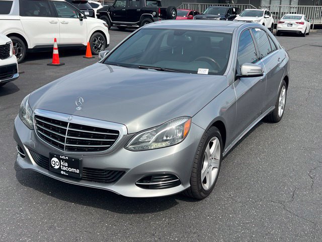 Used 2014 Mercedes-Benz E 350 4MATIC Sedan image 3