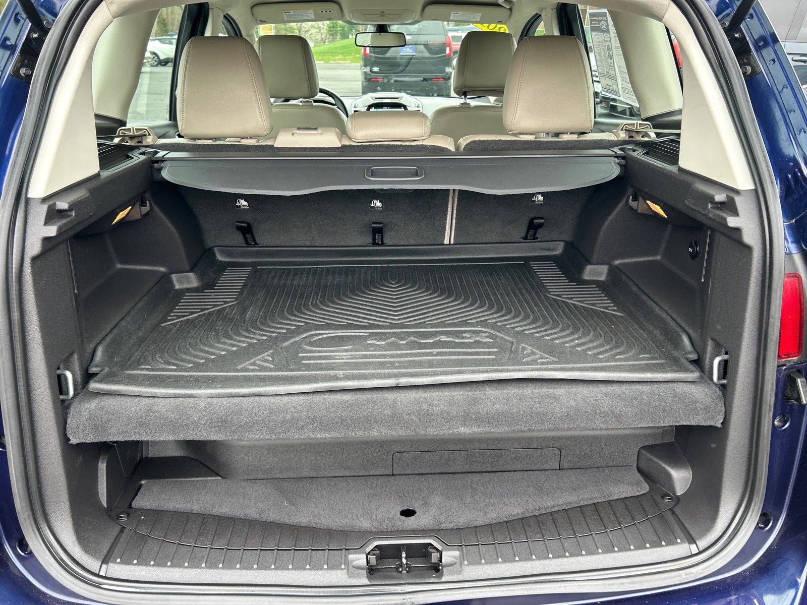 Used 2016 Ford C-MAX Energi SEL w/ Equipment Group 301A image 13