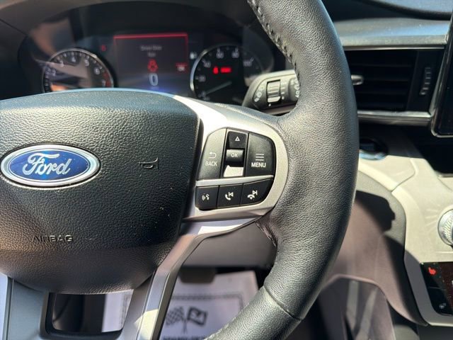 Used 2024 Ford Explorer XLT w/ Equipment Group 202A AWD/4WD image 22