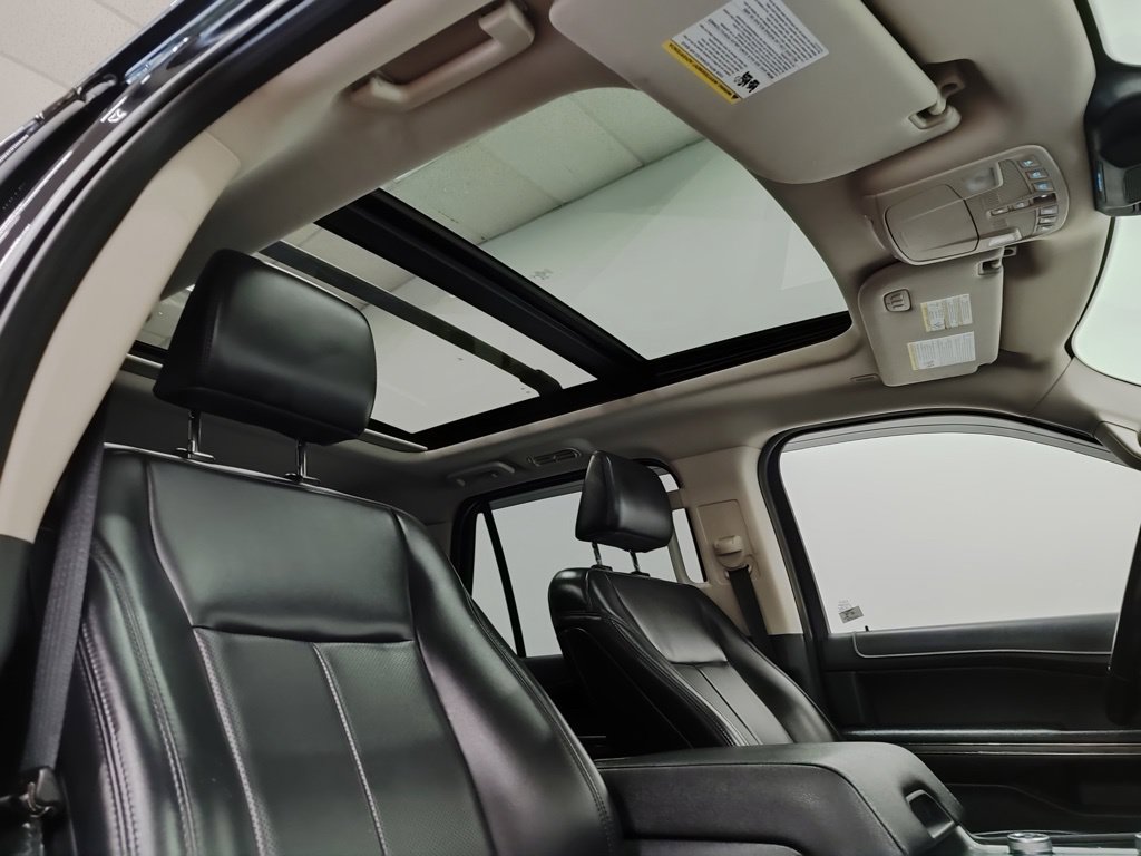 Used 2022 Ford Expedition XLT AWD/4WD image 19
