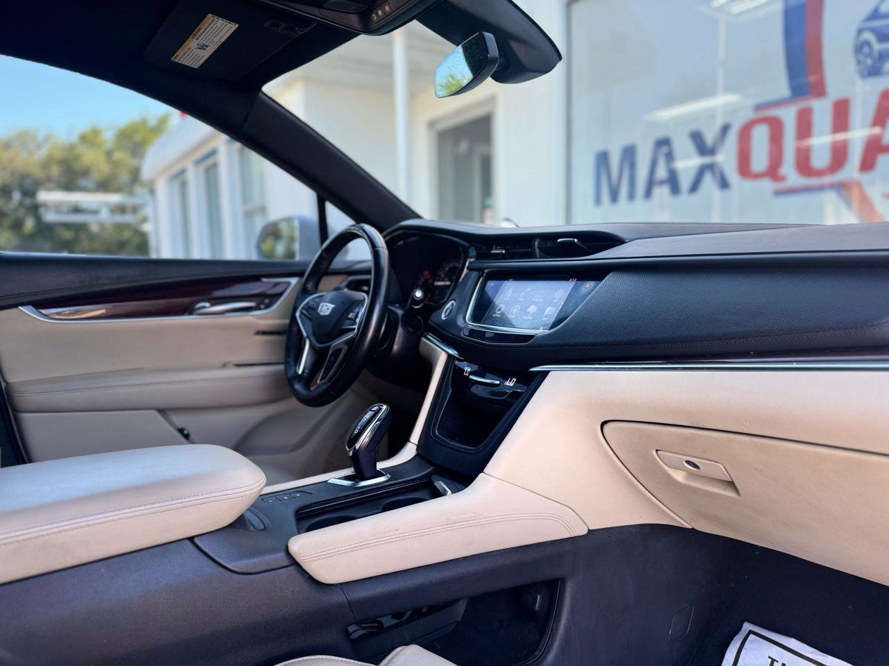 Used 2018 Cadillac XT5 Luxury w/ Driver Awareness Package image 46