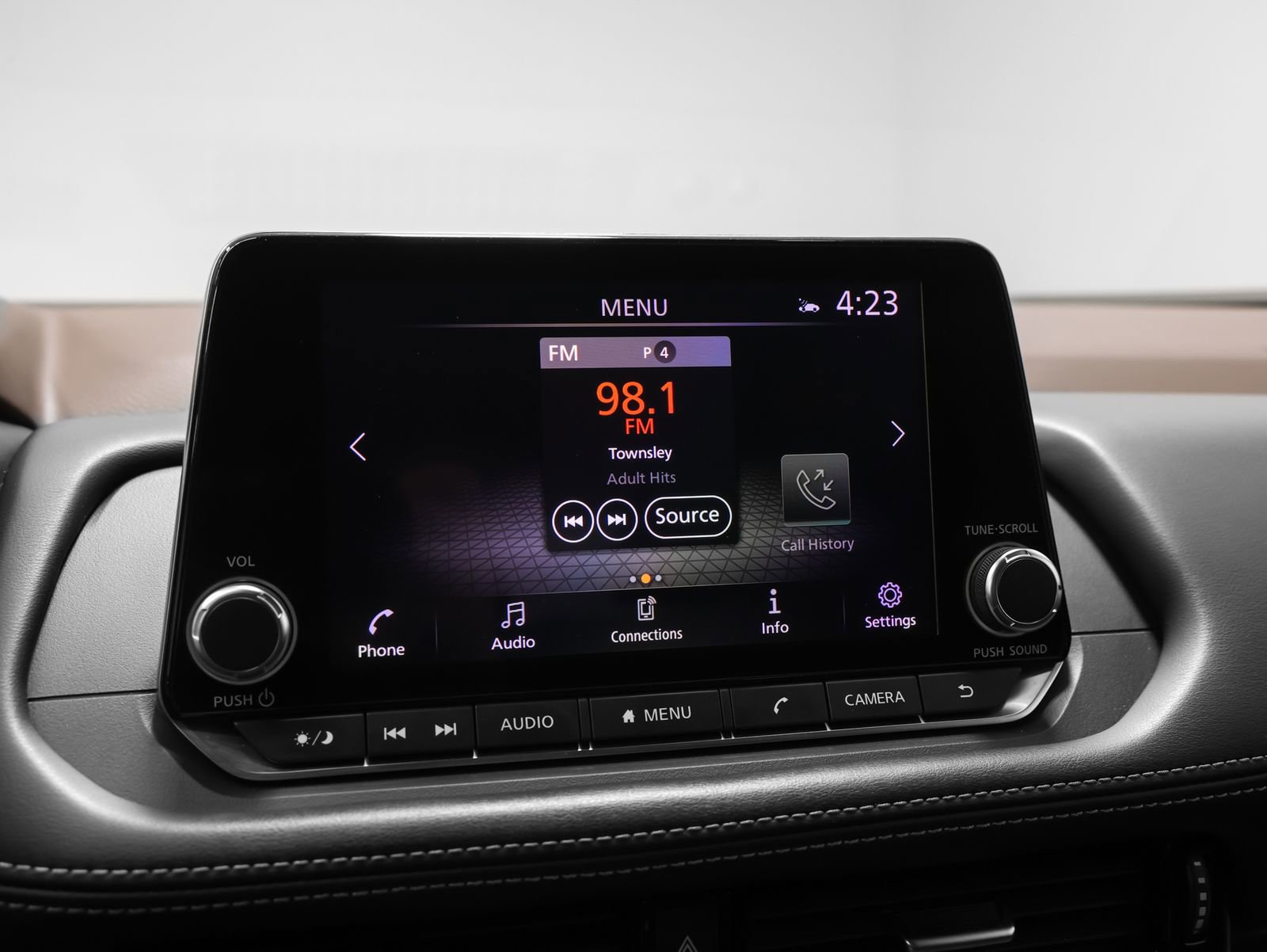 Used 2022 Nissan Rogue SV w/ SV Premium Package image 39