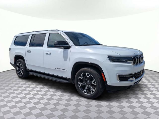 Used 2023 Jeep Wagoneer L Series III RWD image 2