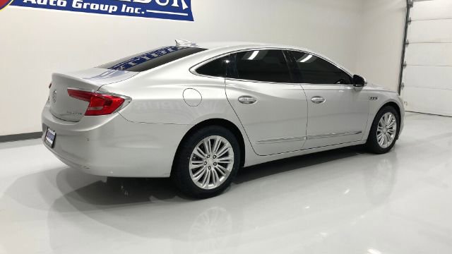 Used 2018 Buick LaCrosse Premium FWD image 24