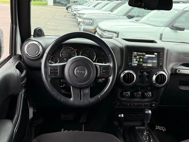 Used 2014 Jeep Wrangler Sahara w/ Dual Top Group AWD/4WD image 4