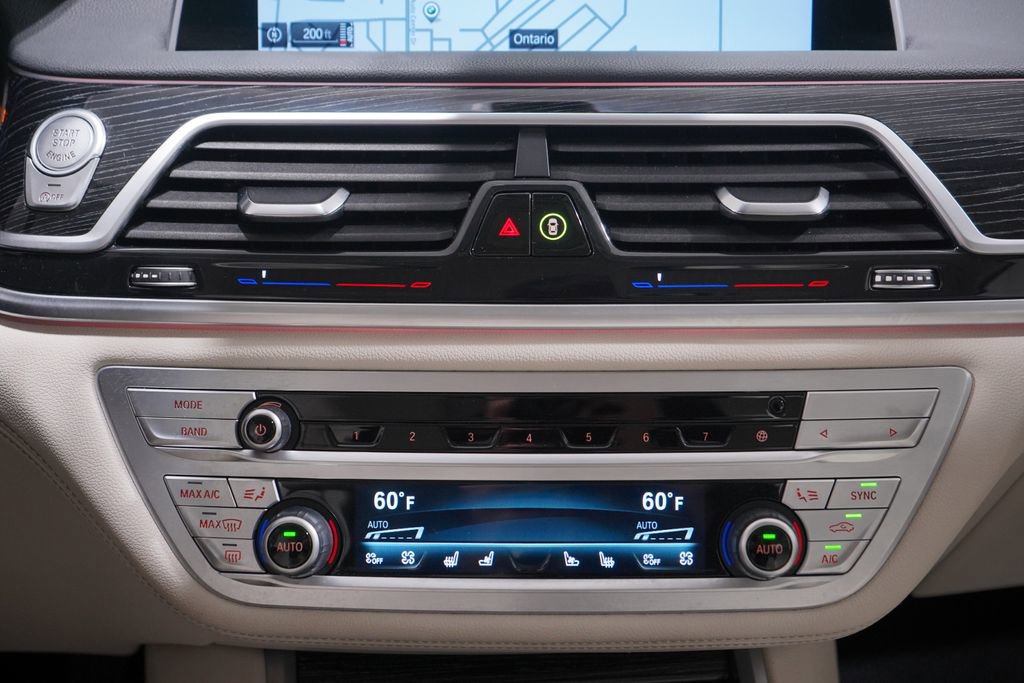 Used 2022 BMW 740i image 13