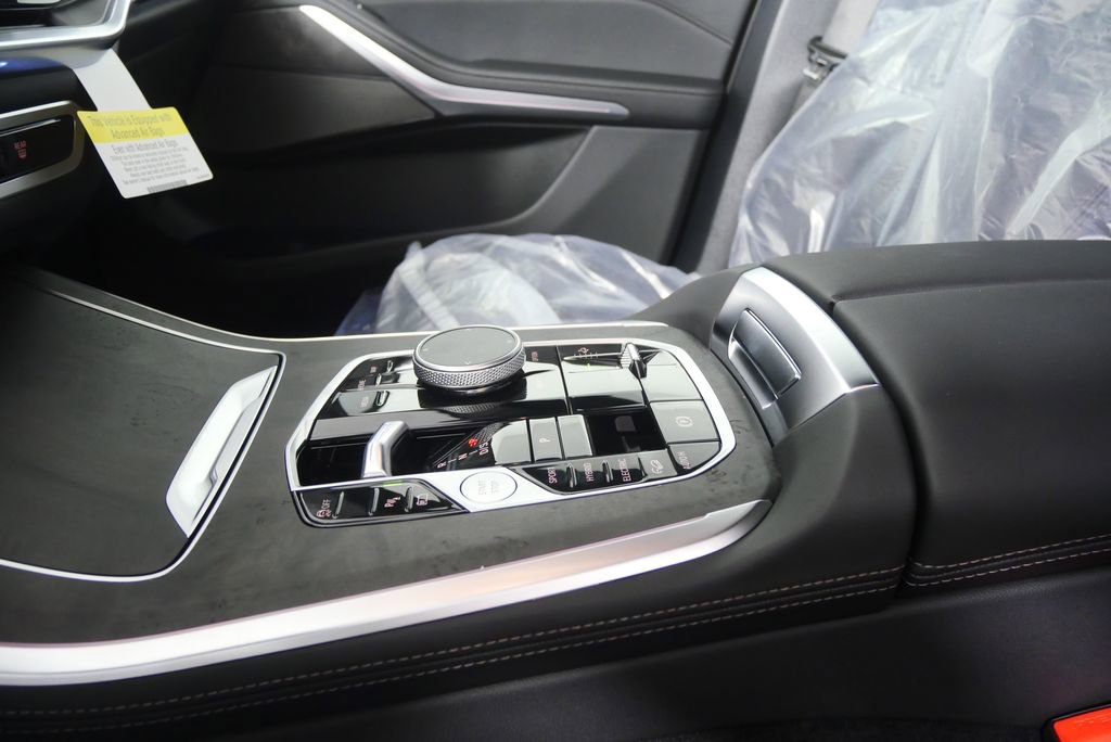 New 2026 BMW X5 xDrive50e image 22