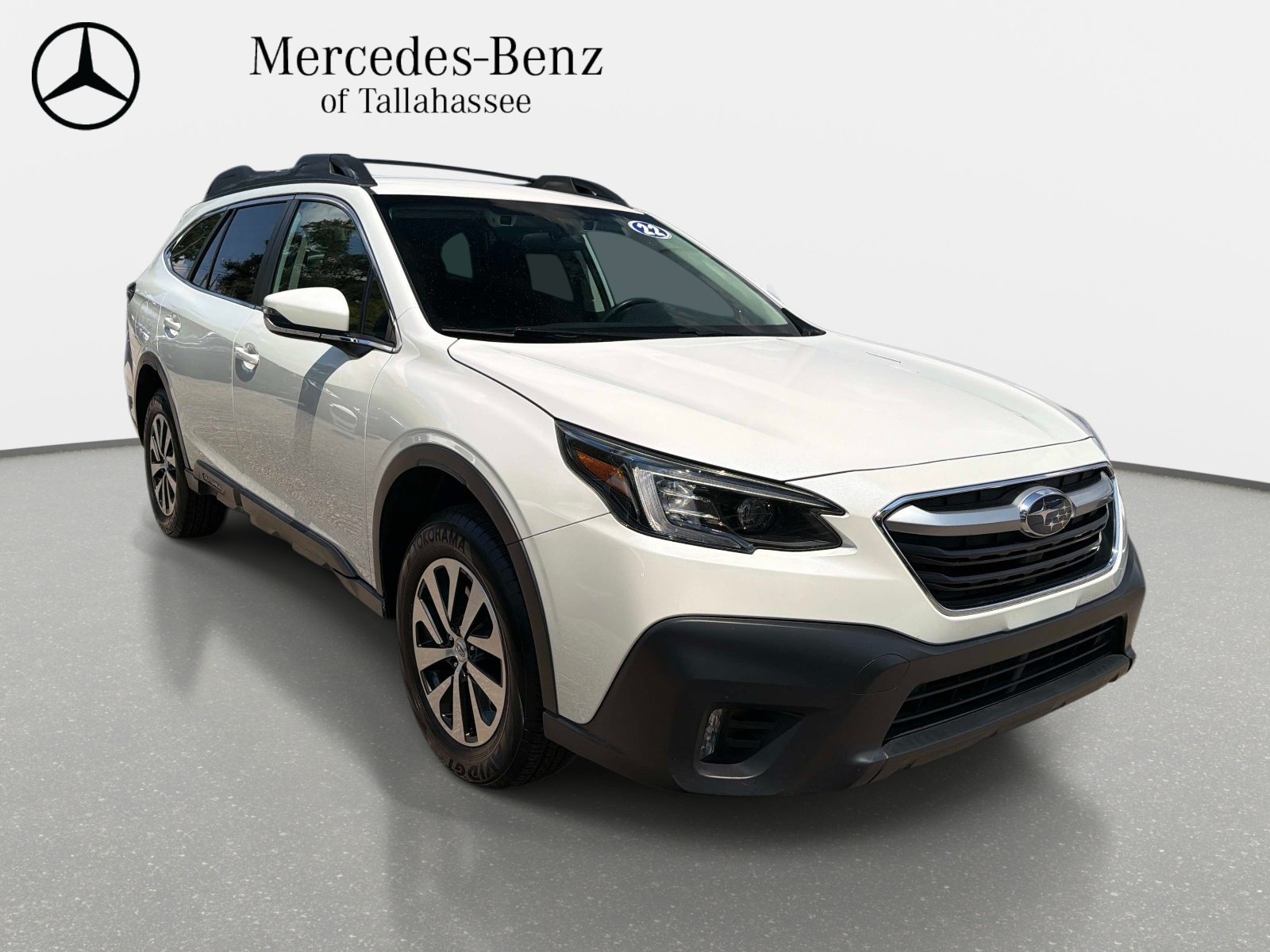 Used 2022 Subaru Outback Premium AWD/4WD image 3