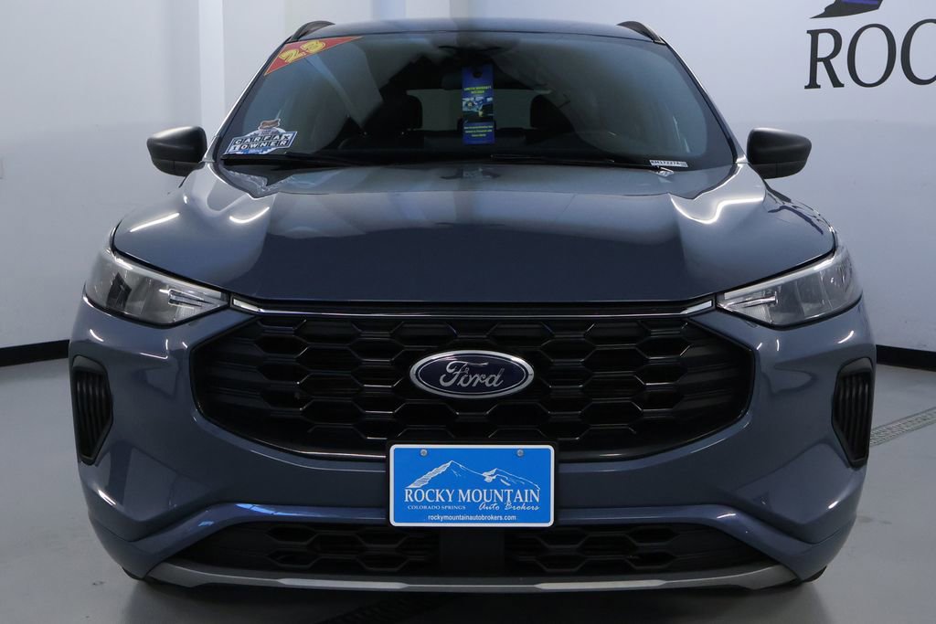 Used 2023 Ford Escape ST-Line w/ Tech Pack #1 image 2